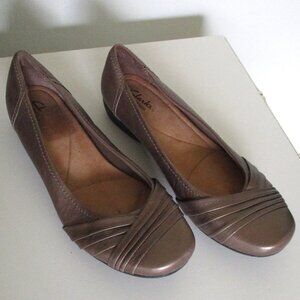 Clarks bendables Womens Bronze Leather Flat Loafer - Size 10M
